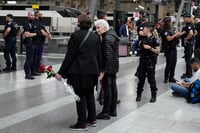 | Photo: AP/Mark Baker : Security at Gare du Nord train station in Paris